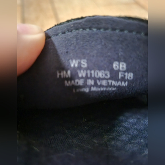 COLE HAAN pebbled black leather loafer sneakers 6 - Picture 6 of 6